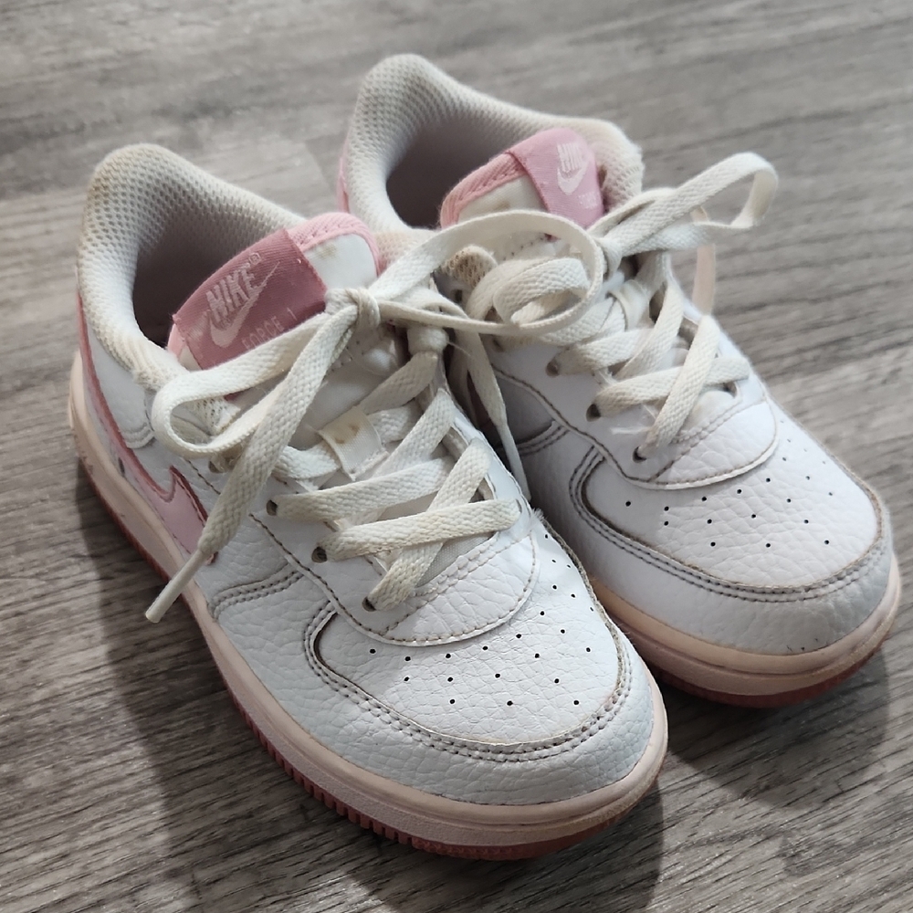 Nike Kids US 9C Sneakers